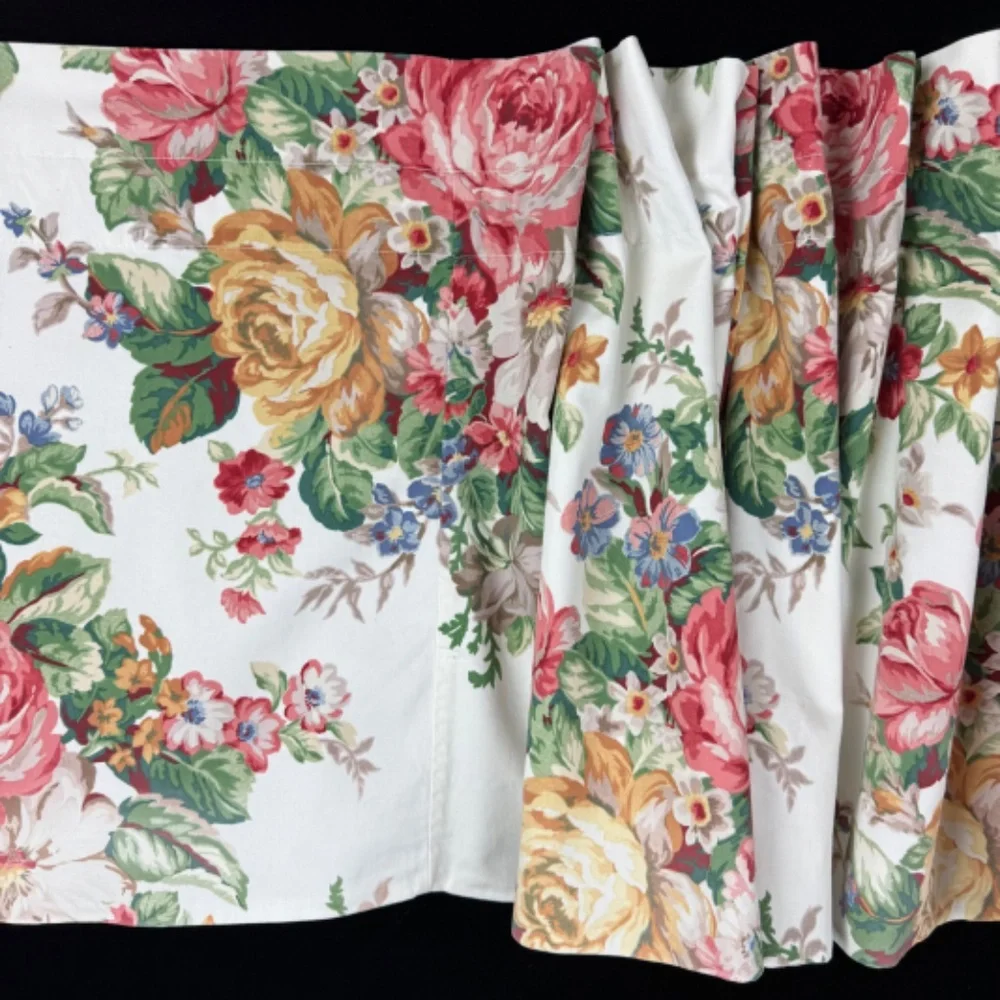 Vintage Cabbage Roses Cotton Chintz Valance Floral Decorator 2.8 yds X 20 in - Picture 13 of 13